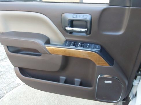 Used 2017 Chevrolet Silverado 1500 LTZ w/ Sport Package image 18