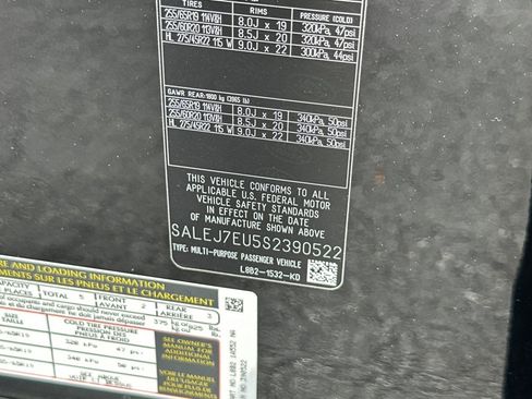 Used 2025 Land Rover Defender 110 S image 38