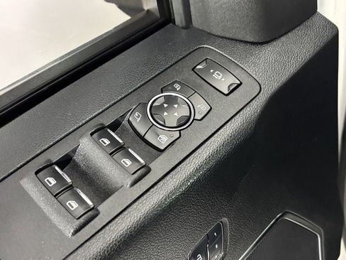 Used 2018 Ford F250 Platinum w/ Platinum Ultimate Package image 17