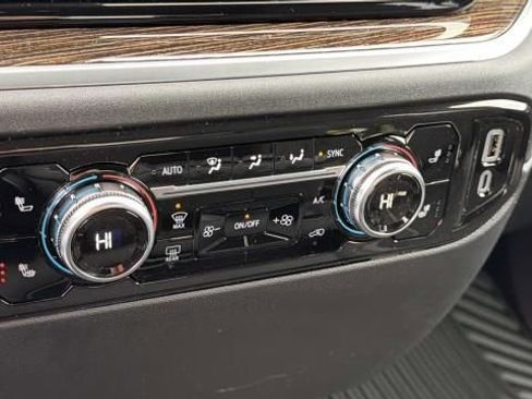 New 2026 GMC Sierra 1500 Elevation AWD/4WD image 23