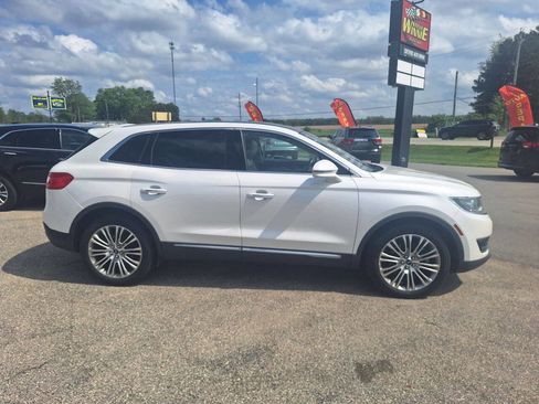 Used 2018 Lincoln MKX Reserve w/ Lincoln MKX Climate Package AWD/4WD image 3