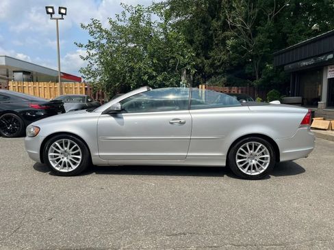 Used 2009 Volvo C70 T5 FWD image 6