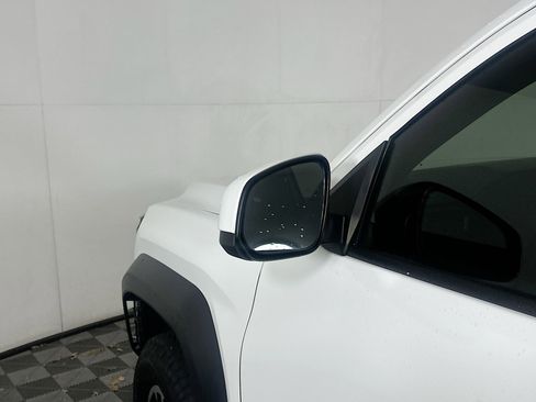 Used 2025 Toyota Tacoma TRD Off-Road AWD/4WD image 16