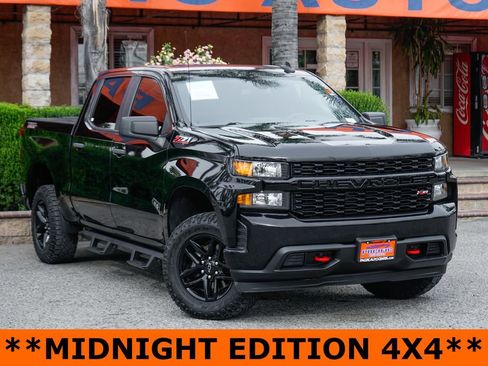 Used 2021 Chevrolet Silverado 1500 Custom Trail Boss w/ Midnight Edition image 2