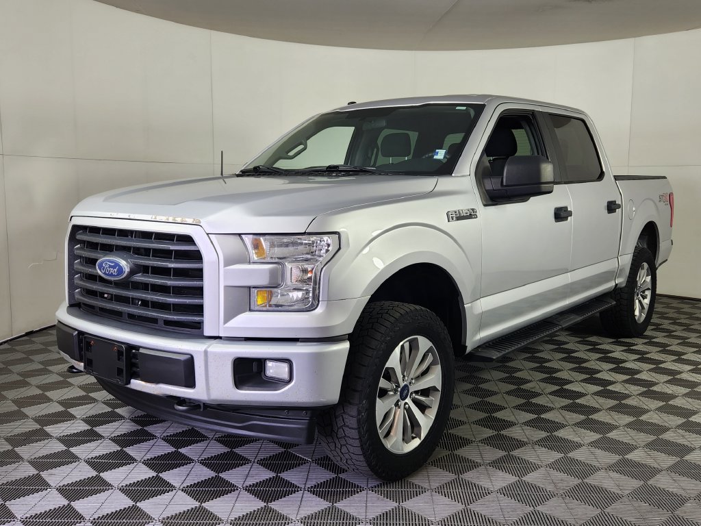 Used 2017 Ford F150 XL w/ Equipment Group 101A Mid AWD/4WD image 3