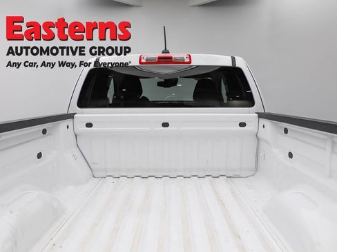 Used 2022 Chevrolet Colorado LT w/ Fleet Safety Package image 8