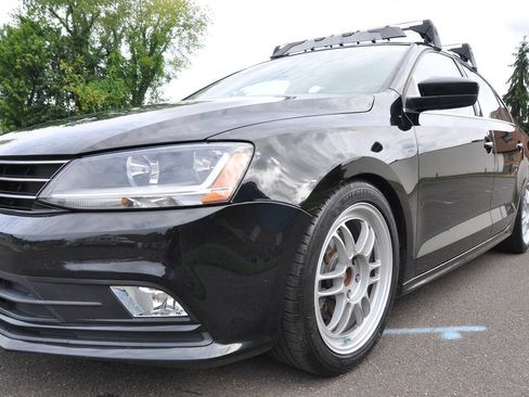 Used 2017 Volkswagen Jetta S FWD image 3