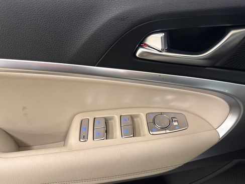 New 2026 Genesis G70 2.5T RWD image 11