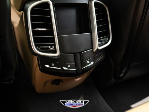 Used 2017 Porsche Cayenne S Platinum w/ Premium Package Plus (Pjy) image 22