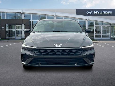New 2025 Hyundai Elantra Sport image 12