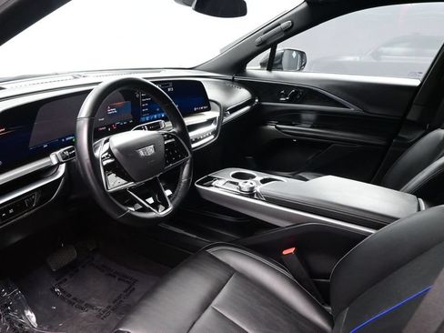 Used 2024 Cadillac Lyriq Sport RWD image 8