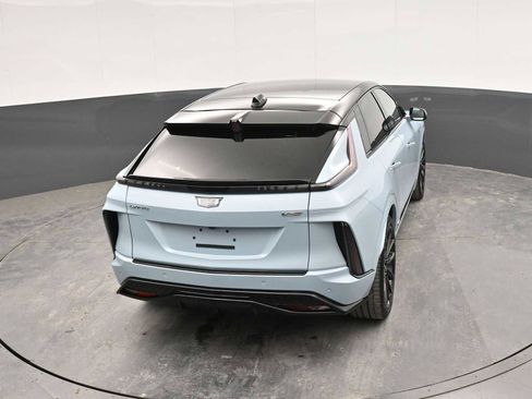 New 2026 Cadillac Lyriq V image 38