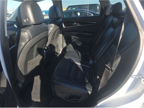Used 2020 Kia Sorento EX image 24