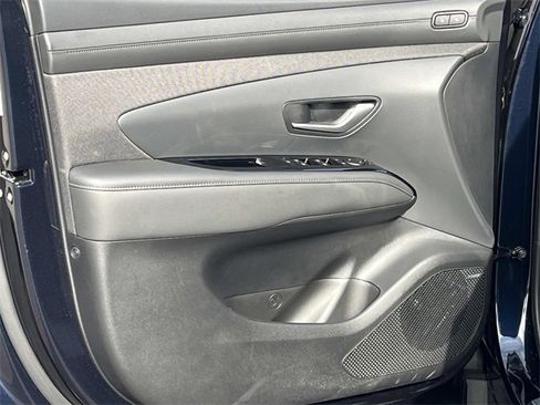 Certified 2025 Hyundai Tucson Limited image 25