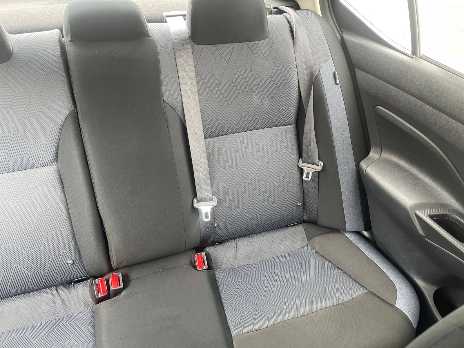 Used 2025 Nissan Versa SV FWD image 36