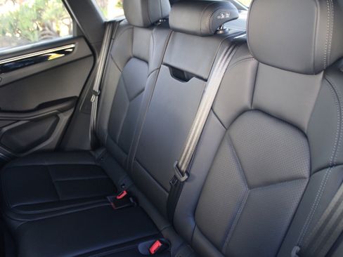 New 2026 Porsche Macan image 31