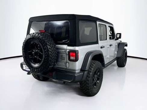 Used 2024 Jeep Wrangler Willys image 5