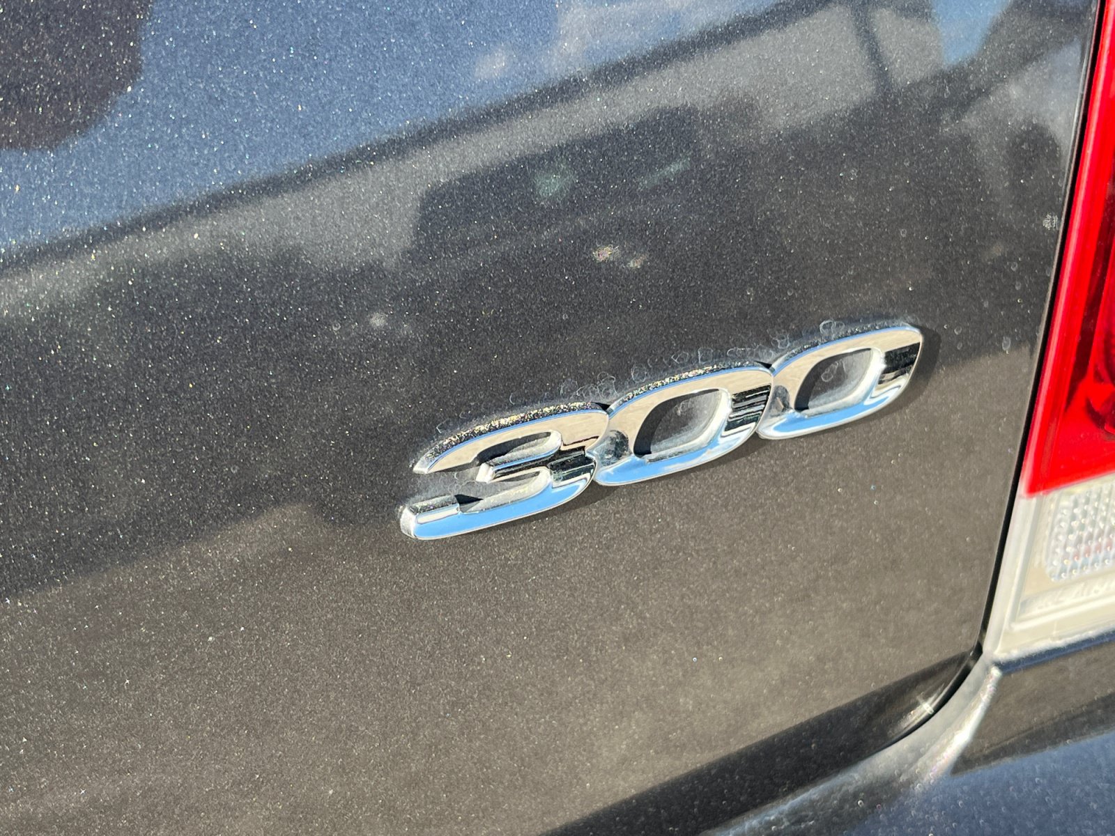 Used 2019 Chrysler 300 Limited w/ Safetytec Plus Group RWD image 31