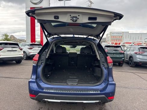 Used 2020 Nissan Rogue SL w/ Premium Package AWD/4WD image 11