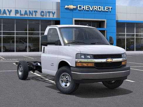 New 2025 Chevrolet Express 3500 w/ Power Convenience Package RWD image 7