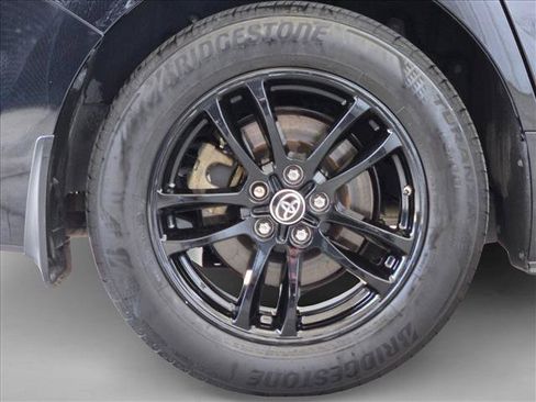 Used 2022 Toyota Sienna XLE w/ XLE Plus Package AWD/4WD image 26