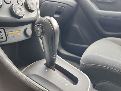 Used 2019 Chevrolet Trax LS FWD image 15
