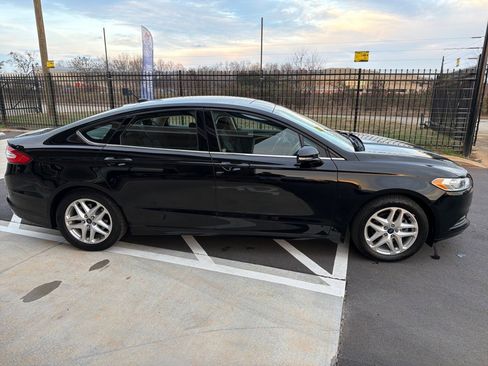 Used 2016 Ford Fusion SE image 7