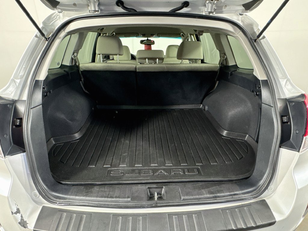 Used 2012 Subaru Outback 2.5i Premium w/ All-Weather Pkg AWD/4WD image 28