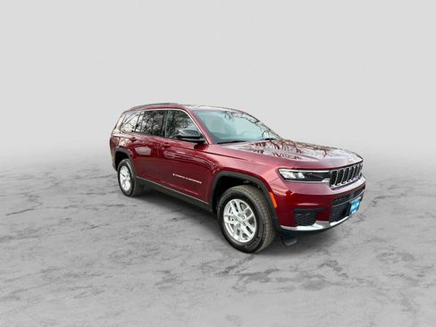 New 2026 Jeep Grand Cherokee L Laredo image 2