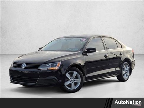 Used 2013 Volkswagen Jetta TDI image 1