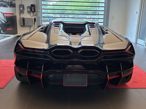 Used 2024 Lamborghini Revuelto AWD/4WD image 14
