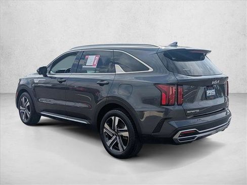 Used 2023 Kia Sorento SX Prestige image 8
