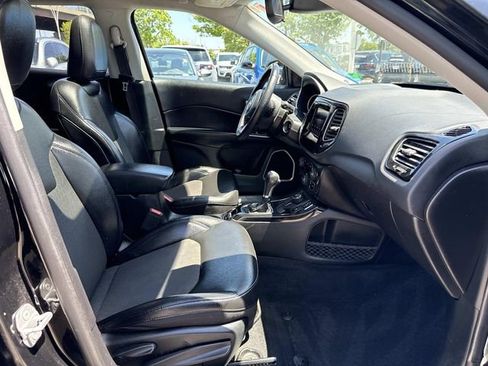 Certified 2019 Jeep Compass Latitude AWD/4WD image 8