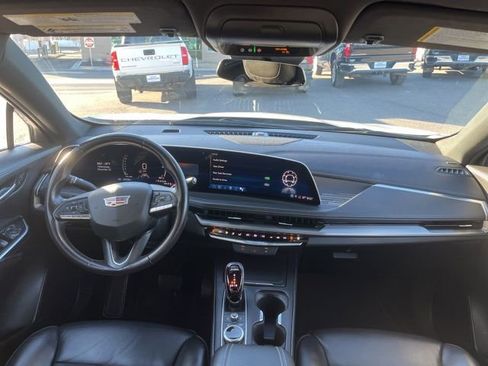 Used 2024 Cadillac XT4 Premium Luxury AWD/4WD image 35