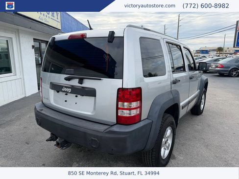 Used 2012 Jeep Liberty Sport AWD/4WD image 9