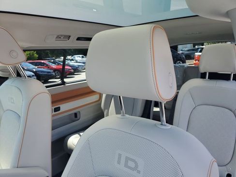 New 2025 Volkswagen ID. Buzz Pro S Plus image 29