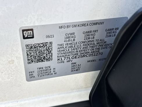 Used 2024 Chevrolet Trax RS w/ Sunroof Package FWD image 28