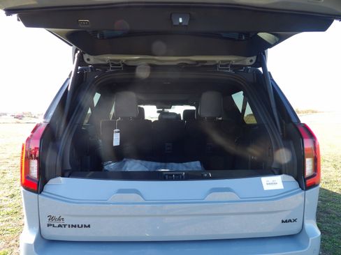 New 2025 Ford Expedition Max Platinum w/ Stealth Performance Package AWD/4WD image 18