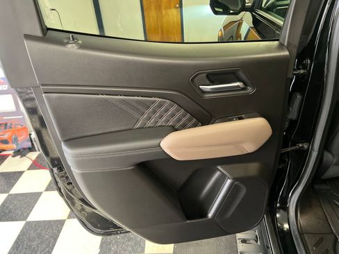 Used 2025 GMC Canyon Denali AWD/4WD image 42