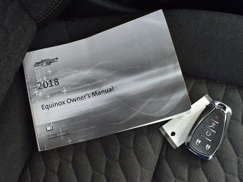 Used 2018 Chevrolet Equinox LT image 17