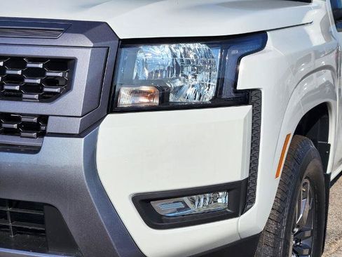 Certified 2025 Nissan Frontier SV w/ SV Convenience Package RWD image 5