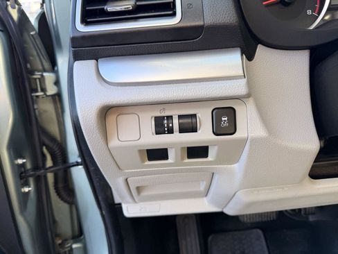 Used 2018 Subaru Forester 2.5i Premium w/ All-Weather Package image 18