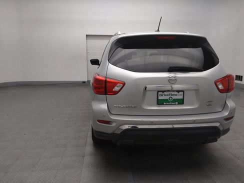 Used 2018 Nissan Pathfinder SL AWD/4WD image 6