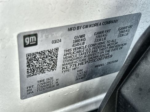 Used 2025 Chevrolet Trax LT w/ Driver Confidence Package FWD image 24