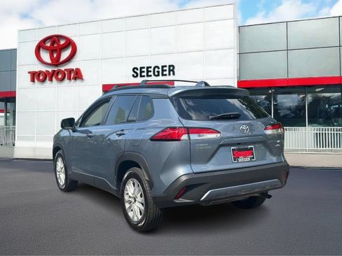 Used 2024 Toyota Corolla Cross LE AWD/4WD image 9