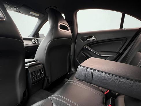 Used 2016 Mercedes-Benz CLA 250 image 19
