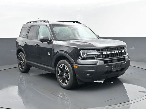 Used 2025 Ford Bronco Sport Outer Banks w/ Outer Banks Tech Package+ image 3