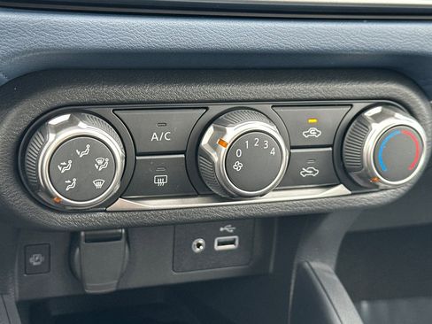 New 2025 Nissan Versa SV w/ Trunk Package image 23