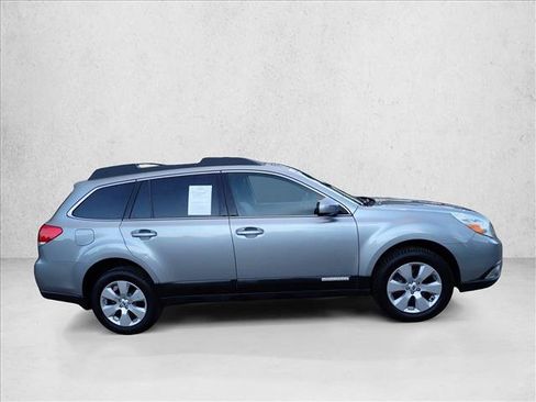 Used 2011 Subaru Outback 2.5i Limited w/ PWR Moonroof Pkg AWD/4WD image 5