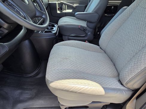 Used 2022 Chevrolet Express 3500 LS image 13